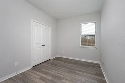 $305,000 | 521 Congress Way, Liberty Hill, TX 78642