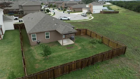 $305,000 | 521 Congress Way, Liberty Hill, TX 78642