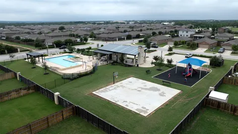 $305,000 | 521 Congress Way, Liberty Hill, TX 78642