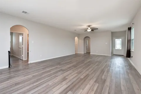 $305,000 | 521 Congress Way, Liberty Hill, TX 78642