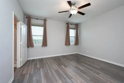 $305,000 | 521 Congress Way, Liberty Hill, TX 78642