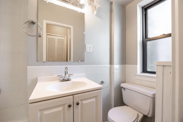 $2,045 | 1140 North LaSalle Drive, Unit 407, Chicago, IL 60610