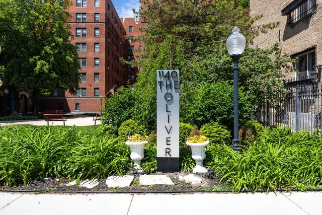 $2,045 | 1140 North LaSalle Drive, Unit 407, Chicago, IL 60610