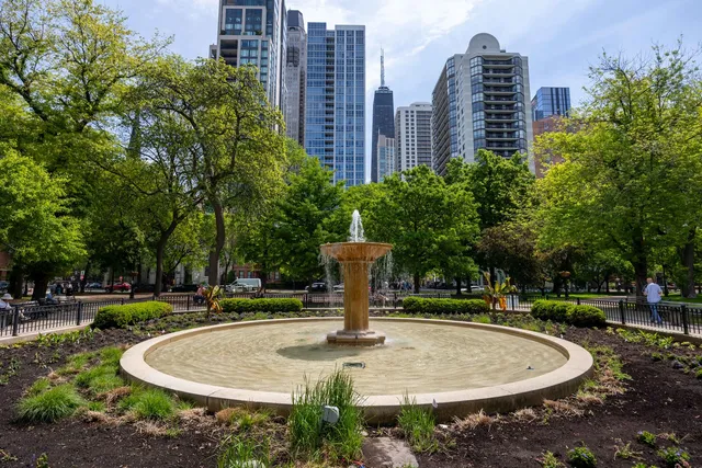 $2,045 | 1140 North LaSalle Drive, Unit 407, Chicago, IL 60610