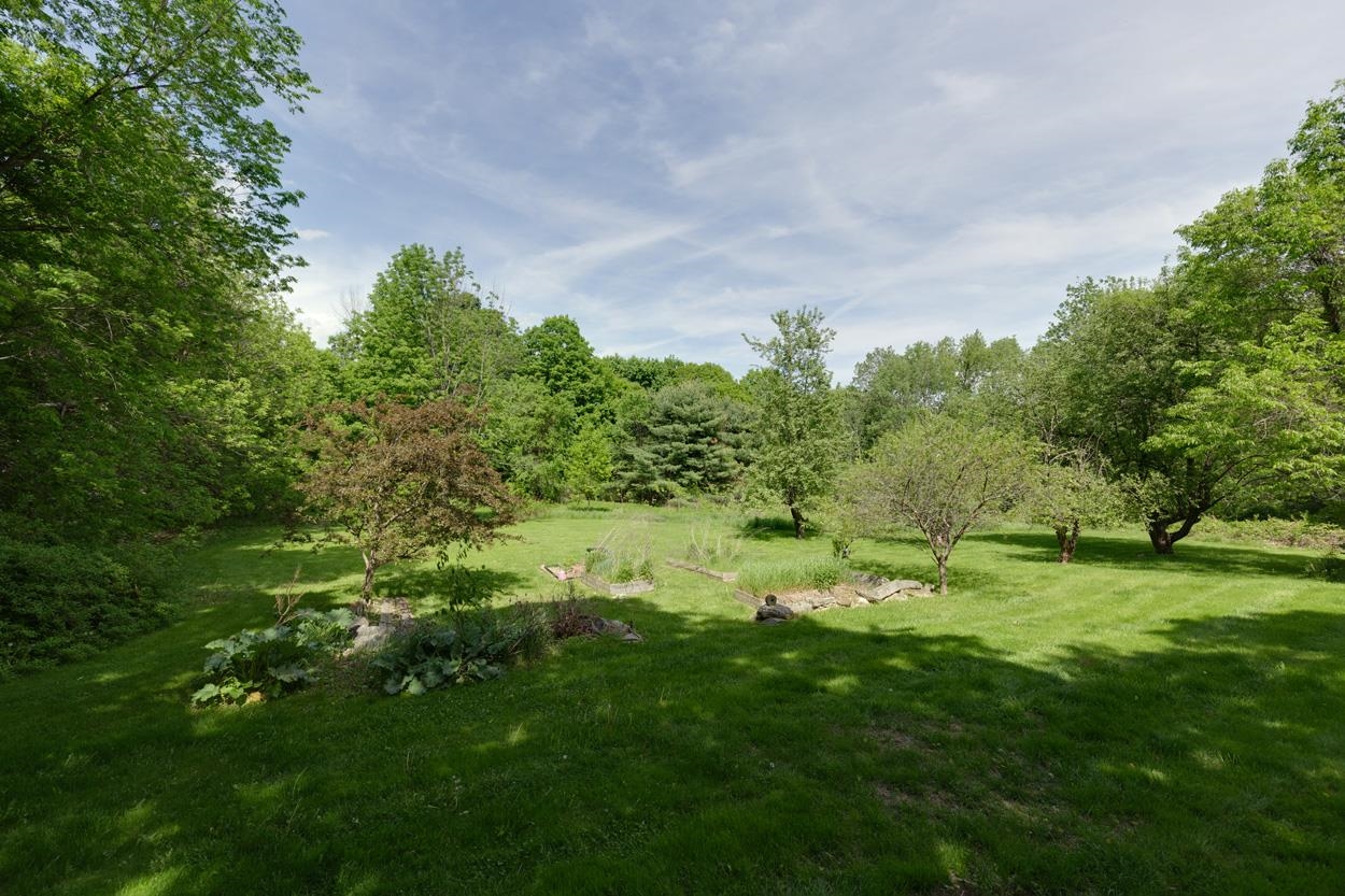 2 Raymond Road Deerfield, NH 03037 - Photo 32 of 53