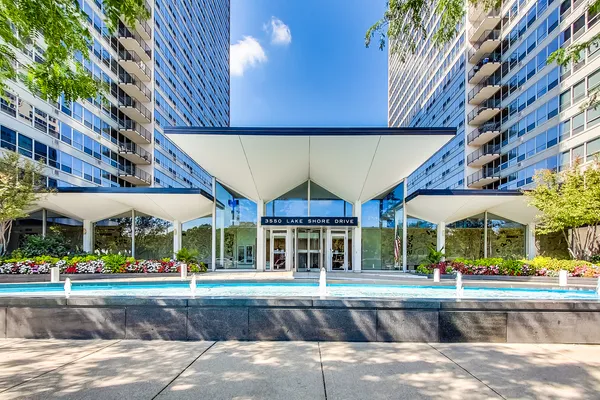 $309,900 | 3550 North Lake Shore Drive, Unit 904, Chicago, IL 60657