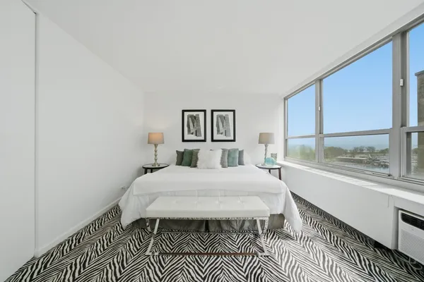 $309,900 | 3550 North Lake Shore Drive, Unit 904, Chicago, IL 60657