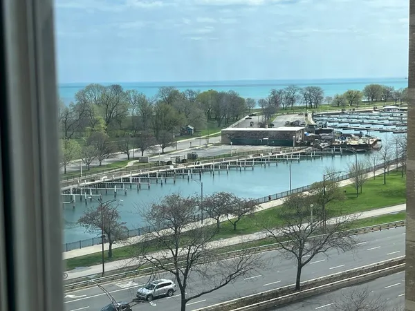 $309,900 | 3550 North Lake Shore Drive, Unit 904, Chicago, IL 60657