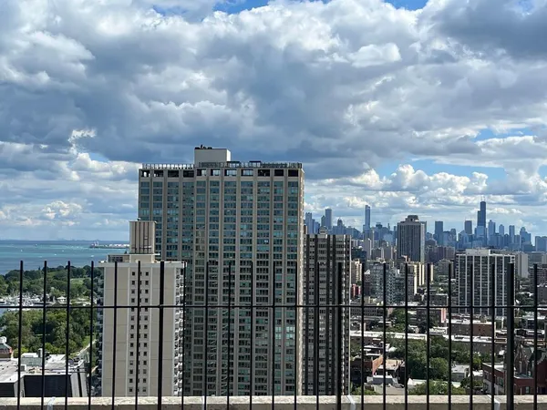 $309,900 | 3550 North Lake Shore Drive, Unit 904, Chicago, IL 60657