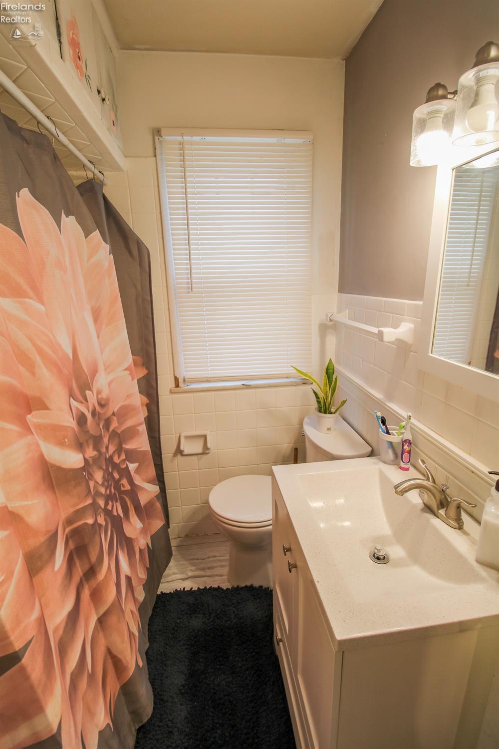 1422 Hollyrood Road Sandusky, OH 44870 - Photo 10 of 26 Gallery Image 10