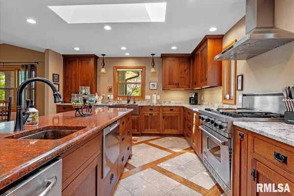 $1,365,000 | 3062 Highway 97, Pleasant Plains, IL 62677