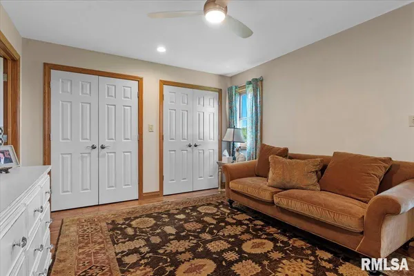 $1,365,000 | 3062 Highway 97, Pleasant Plains, IL 62677