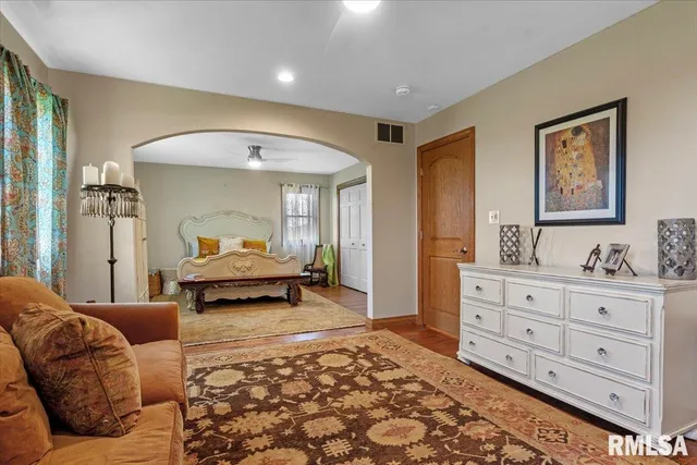 $1,506,000 | 3062 Highway 97, Pleasant Plains, IL 62677