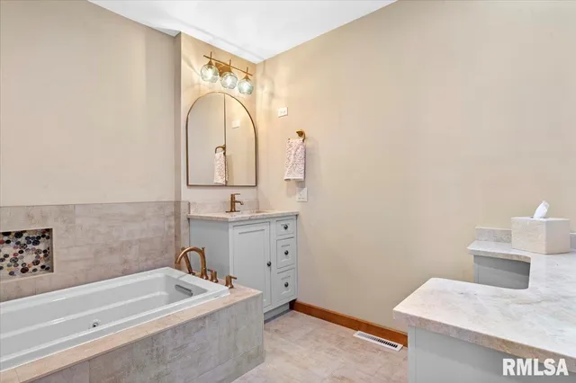 $1,506,000 | 3062 Highway 97, Pleasant Plains, IL 62677