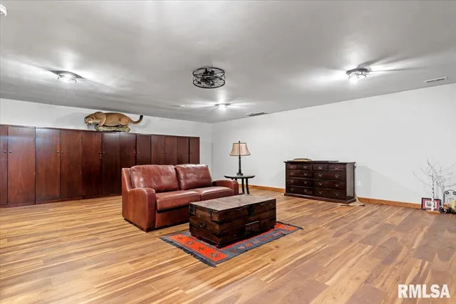 $1,506,000 | 3062 Highway 97, Pleasant Plains, IL 62677