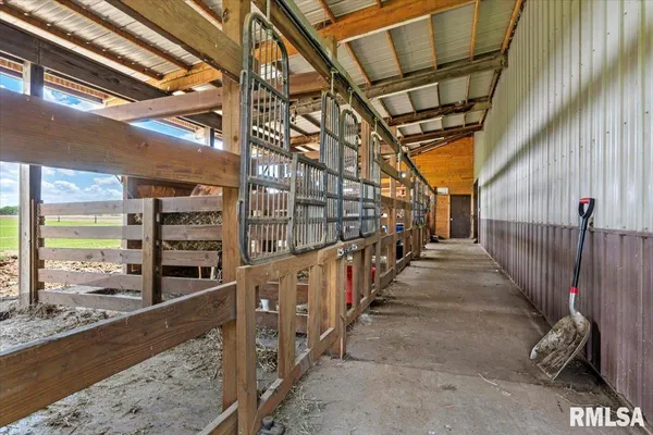 $1,365,000 | 3062 Highway 97, Pleasant Plains, IL 62677