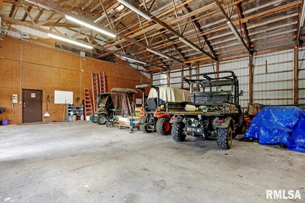 $1,365,000 | 3062 Highway 97, Pleasant Plains, IL 62677