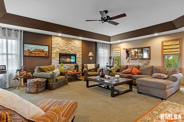 $1,365,000 | 3062 Highway 97, Pleasant Plains, IL 62677