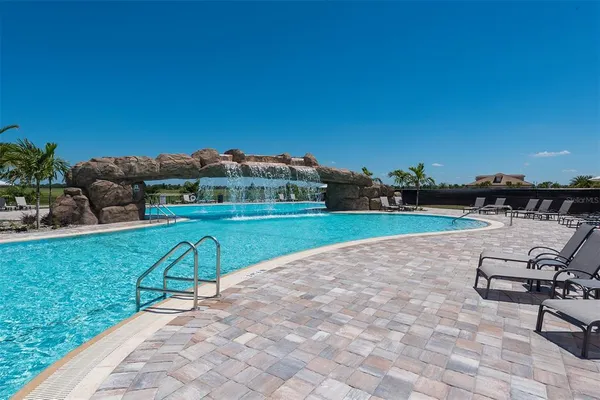 $325,000 | 16804 Vardon Terrace, Unit 107, Bradenton, FL 34211