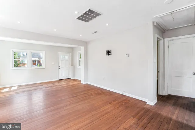 $300,000 | 3310 Navy Day Drive, Suitland, MD 20746