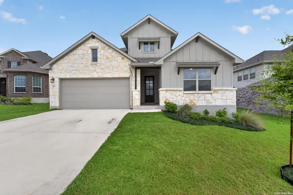 $425,000 | 207 Foxtail Woods, Cibolo, TX 78108