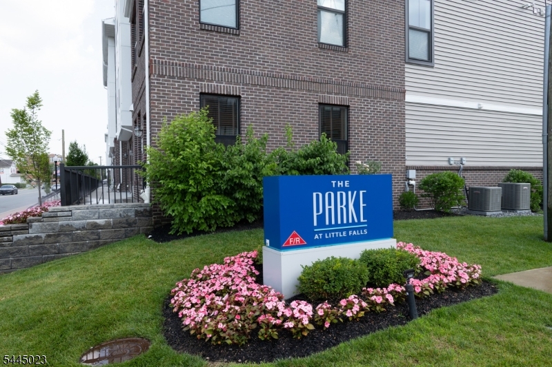 84 Harvest Way, Unit 84 Little Falls, NJ 07424 - Photo 1 of 14