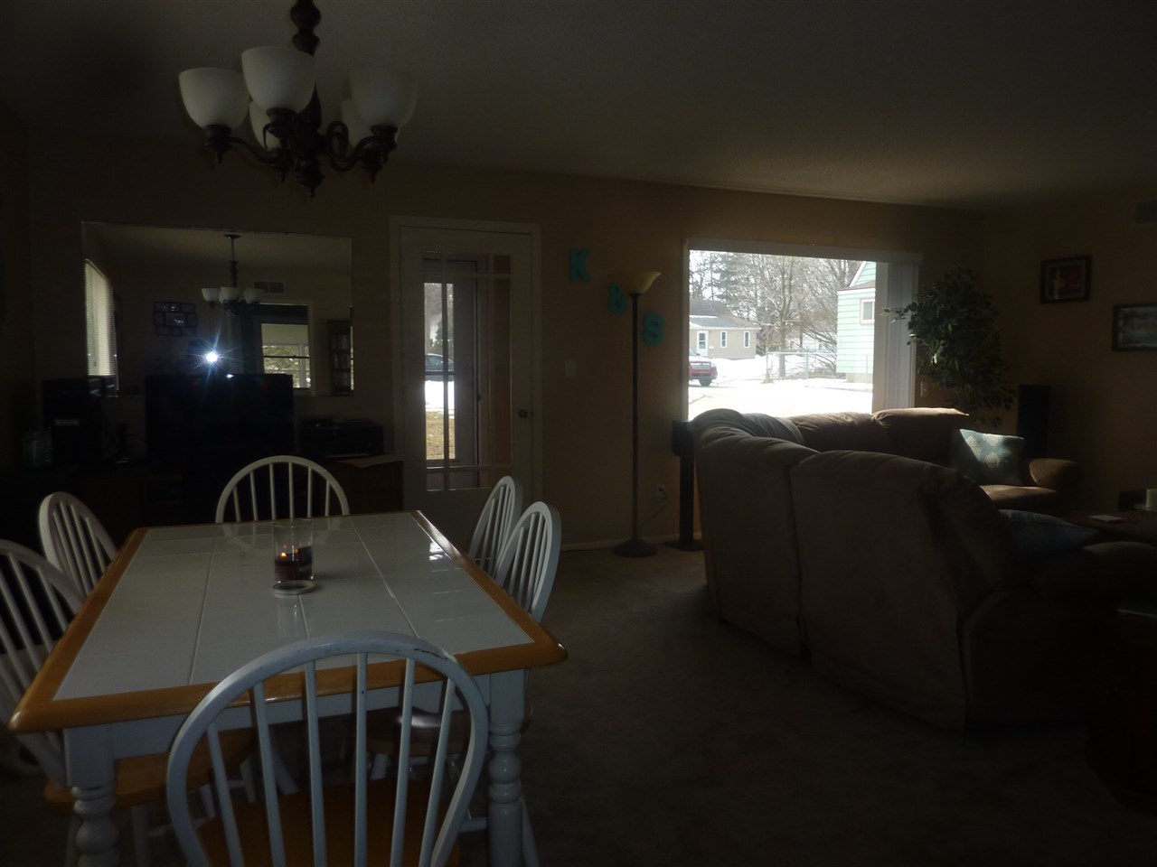 324 John R Street Clare, MI 48617 - Photo 4 of 17 1812191-3.JPG
