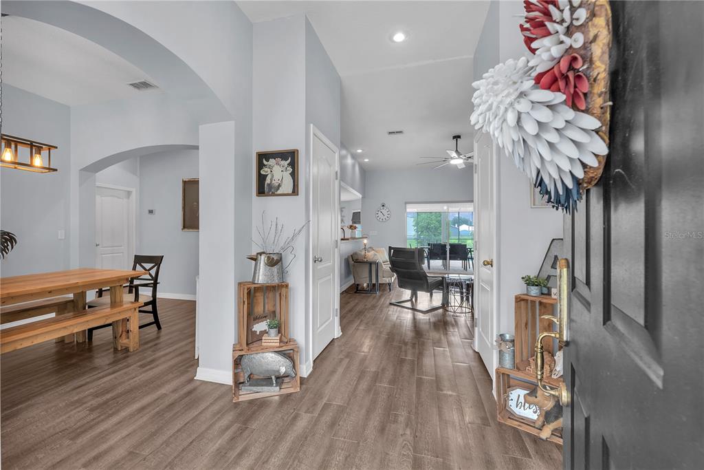 4516 Hawkins Road Plant City, FL 33567 - Photo 4 of 41 Gallery Image 4