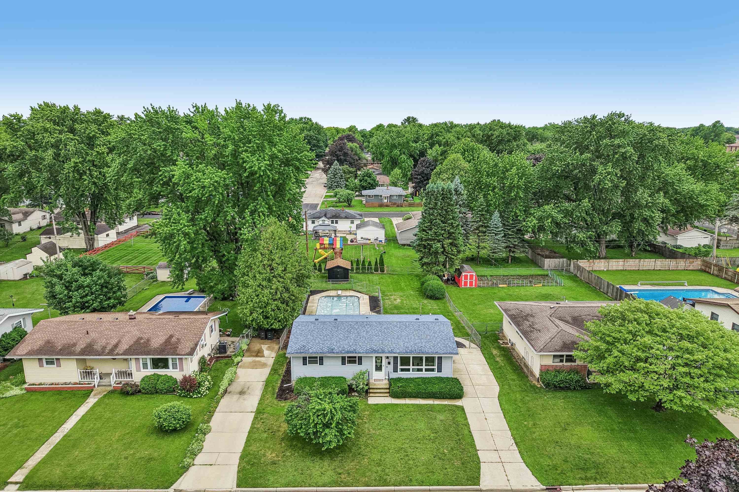 809 West Street Stoughton, WI 53589 - Photo 3 of 48