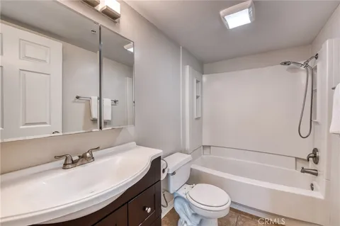 $649,000 | 4755 Templeton Street, Unit 2210, Los Angeles, CA 90032