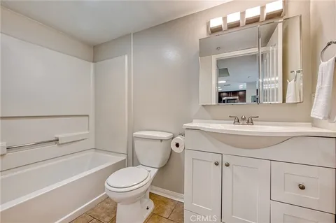 $649,000 | 4755 Templeton Street, Unit 2210, Los Angeles, CA 90032