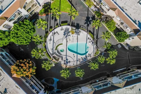 $649,000 | 4755 Templeton Street, Unit 2210, Los Angeles, CA 90032