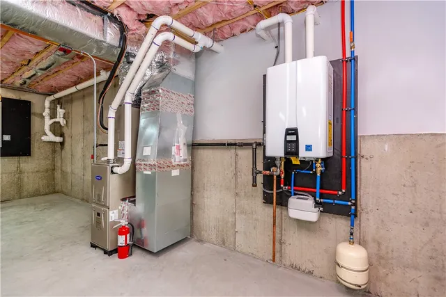 $574,900 | 345 Nausauket Road, Warwick, RI 02886