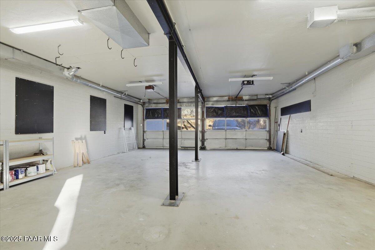 1490 White Spar Road Prescott, AZ 86303 - Photo 26 of 33 27-Garage