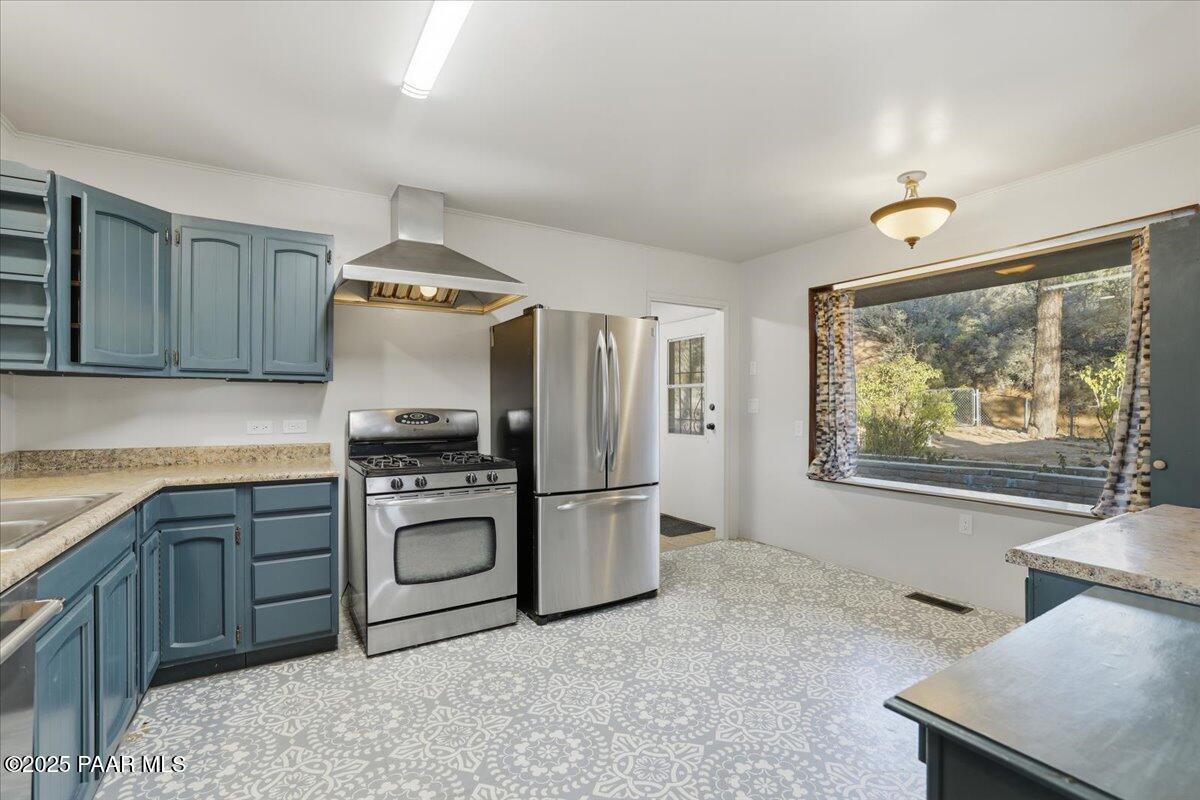 1490 White Spar Road Prescott, AZ 86303 - Photo 9 of 33 09-Kitchen