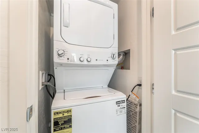 $1,625 | 965 Nevada State Drive, Unit 1202, Henderson, NV 89002