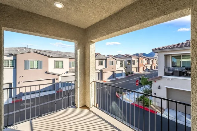 $1,625 | 965 Nevada State Drive, Unit 1202, Henderson, NV 89002