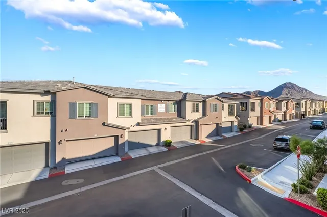$1,625 | 965 Nevada State Drive, Unit 1202, Henderson, NV 89002