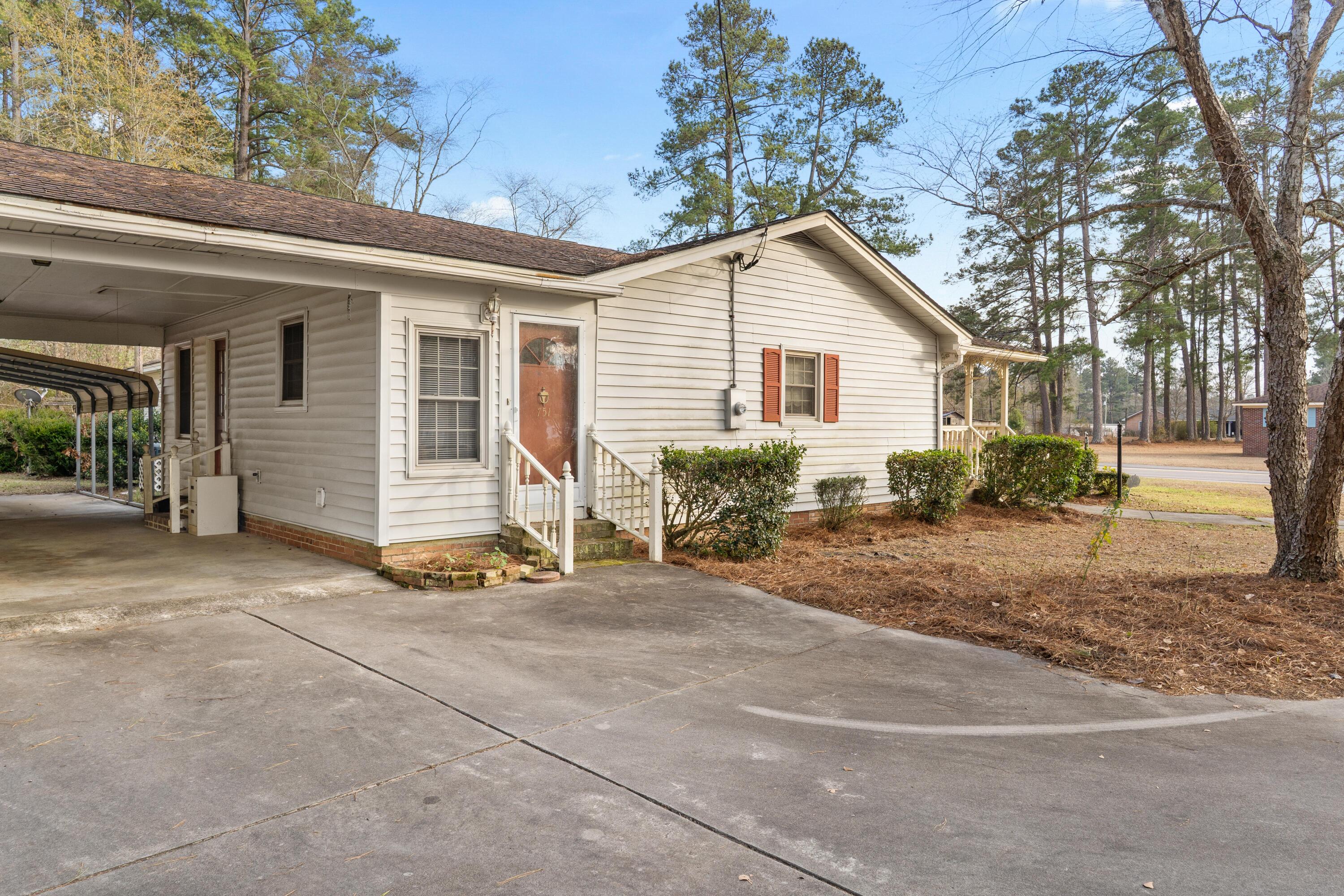 751 North Street Branchville, SC 29432 - Photo 4 of 27 DSC07709