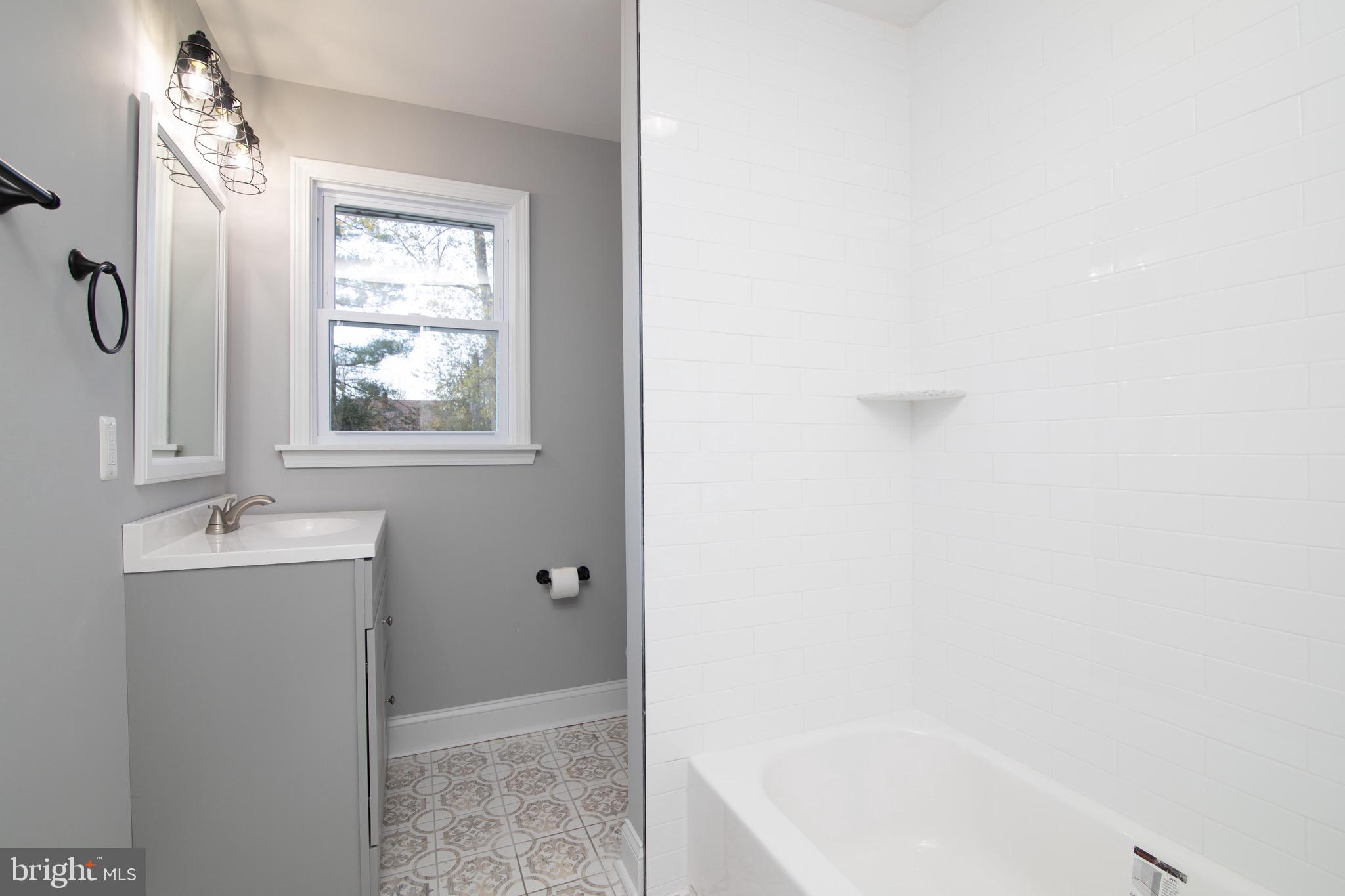 124 Hemlock Avenue Laurel Springs, NJ 08021 - Photo 18 of 41 Bathroom