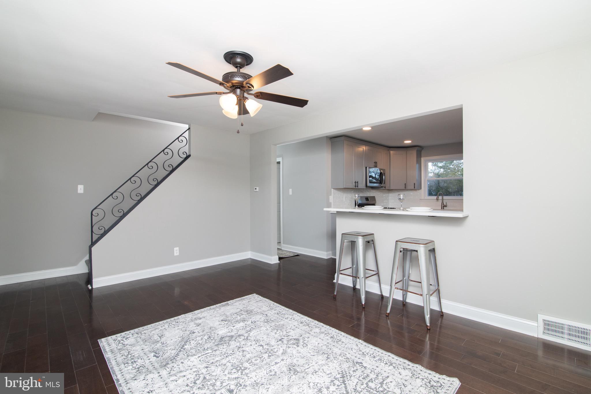124 Hemlock Avenue Laurel Springs, NJ 08021 - Photo 3 of 41 Living Room