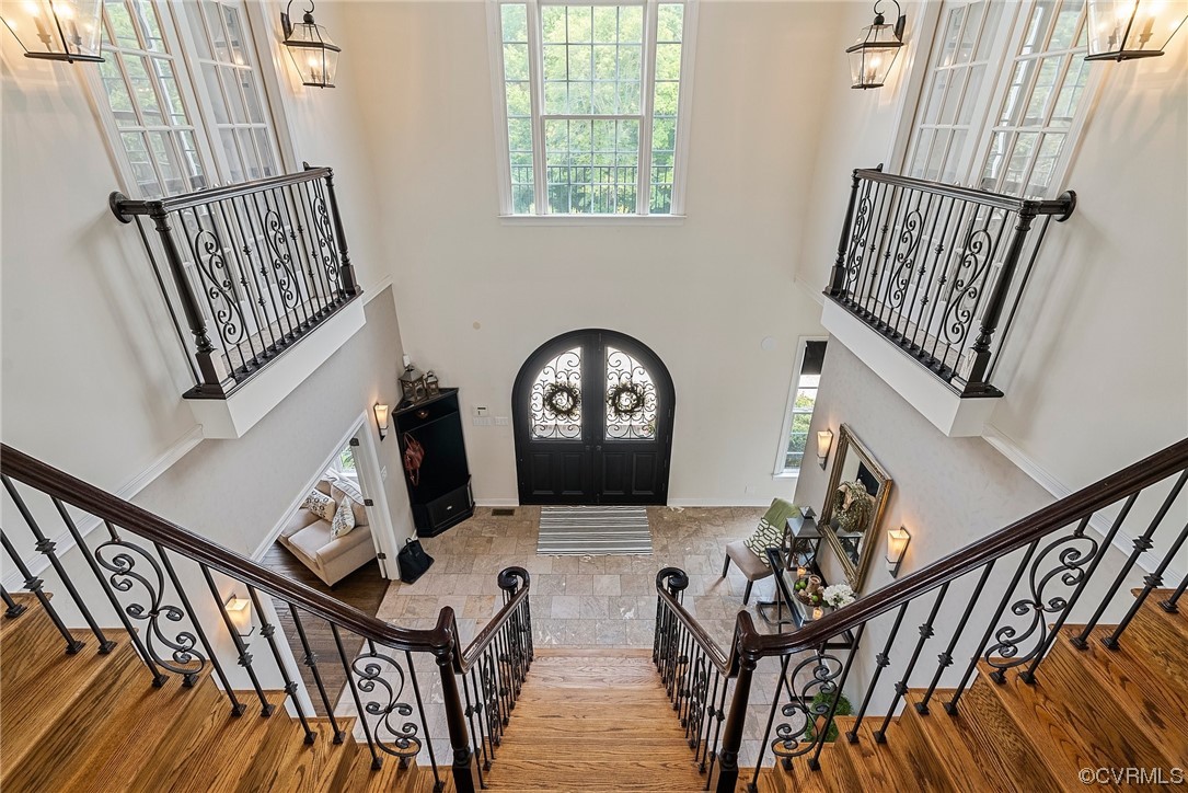 20065 Beaver Dam Road Beaverdam, VA 23015 - Photo 29 of 41 a view of a livingroom with furniture and staircase