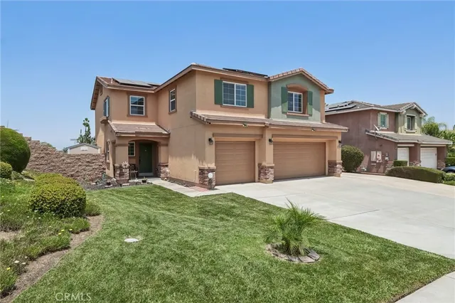 $769,999 | 18418 Whitewater Way, Riverside, CA 92508
