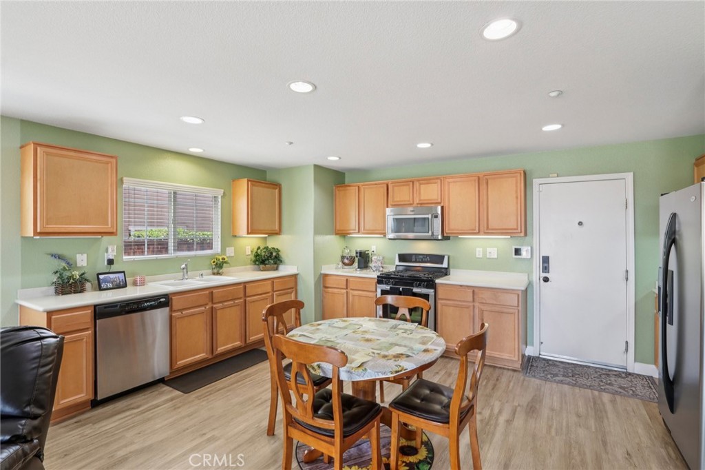 18418 Whitewater Way Riverside, CA 92508 - Photo 11 of 31