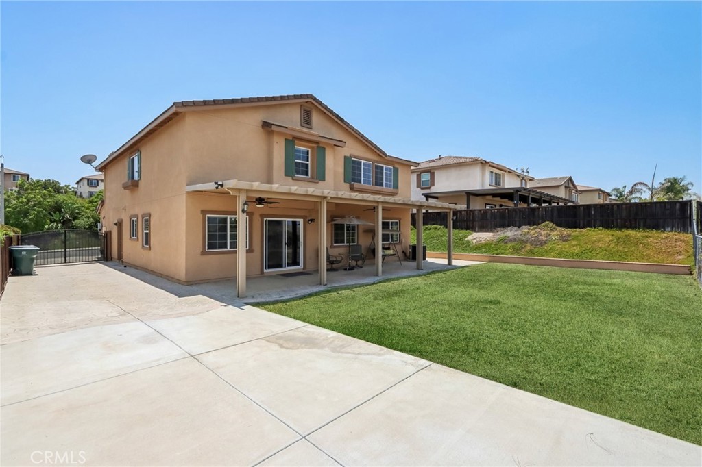 18418 Whitewater Way Riverside, CA 92508 - Photo 27 of 31 Grass virtually enhanced