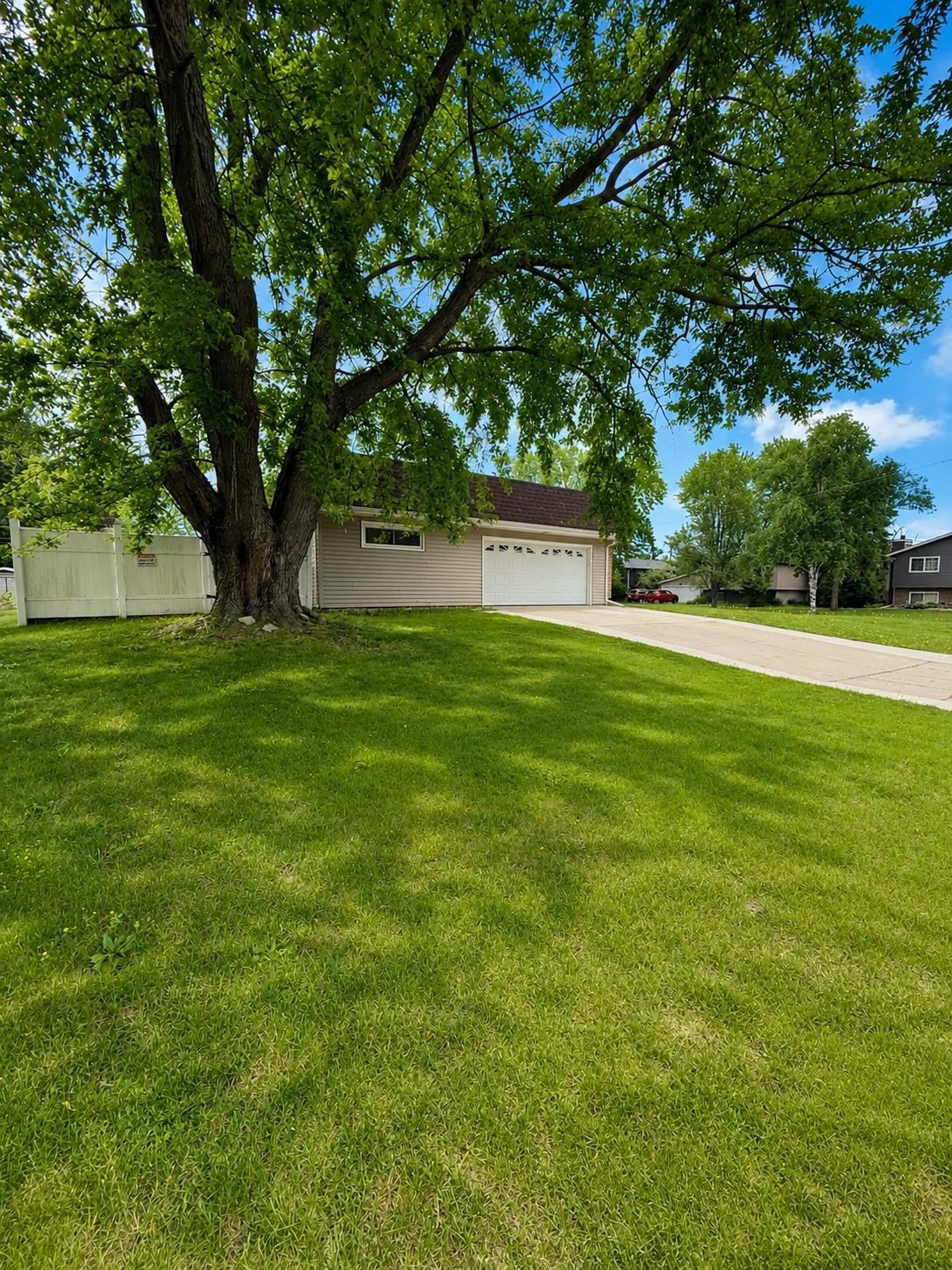 5412 Regency Way Rockford, IL 61114 - Photo 4 of 31