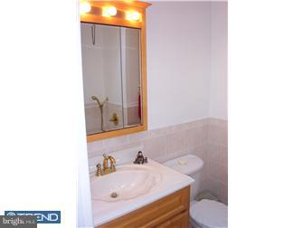 11903 Millbrook Road Philadelphia, PA 19154 - Photo 10 of 12 Bathroom