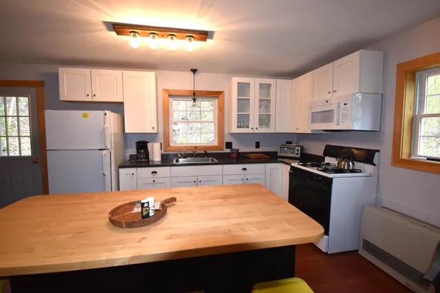 $385,000 | 106 Shady Lane, Newport, ME 04953