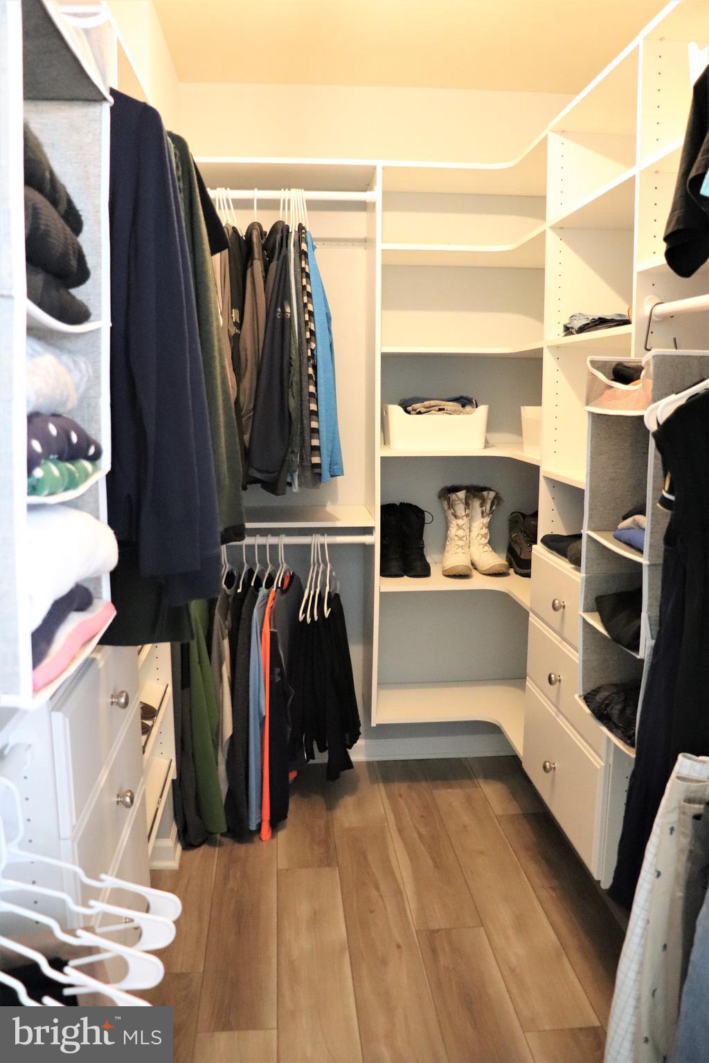 27 Red Sunset Run Ephrata, PA 17522 - Photo 24 of 49 Primary Suite Closet