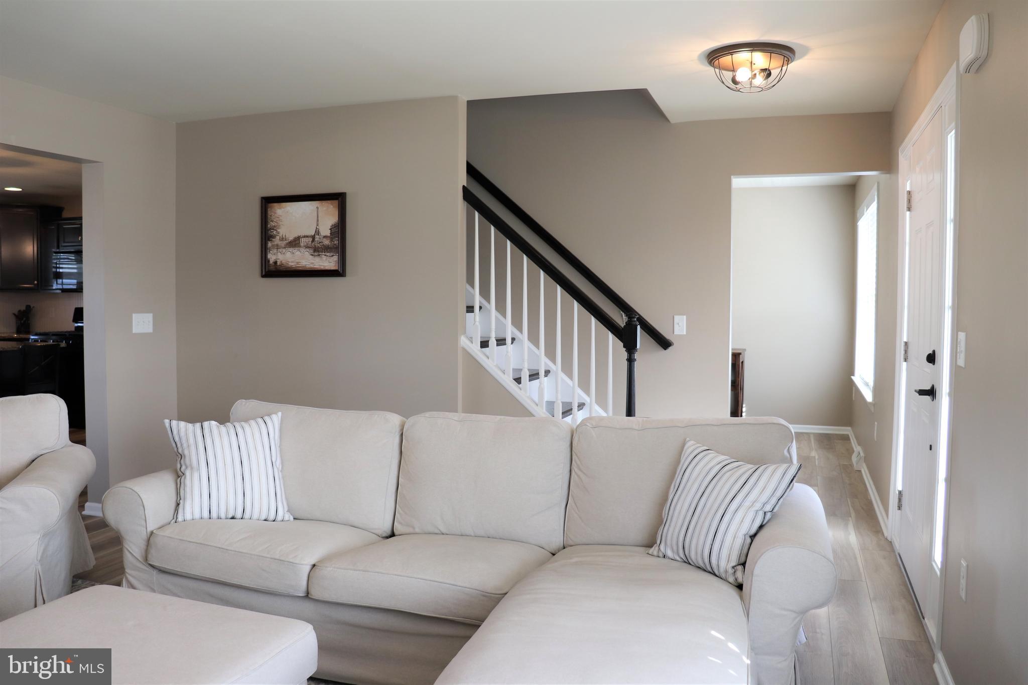 27 Red Sunset Run Ephrata, PA 17522 - Photo 3 of 49 Foyer & Living Room